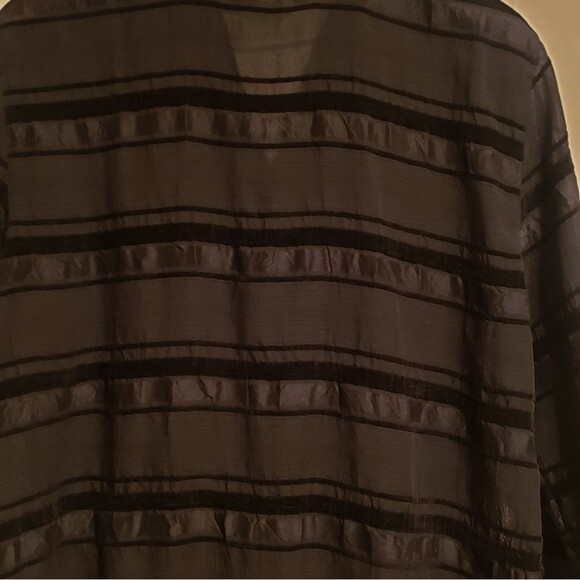 EUC ~ Coldwater Creek Blouse ~ Large - Picture 3 of 3